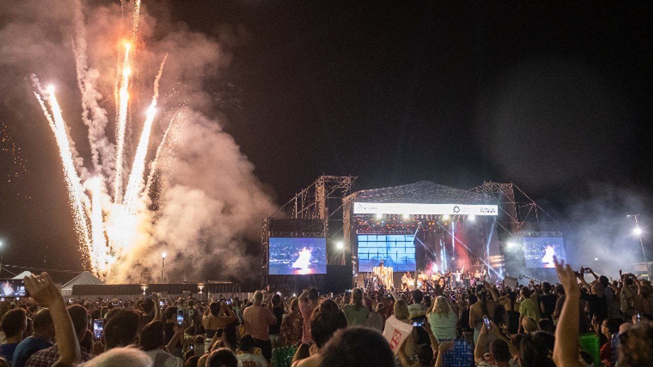 Fiesta Nacional del Mate en Paraná, escenario y público
