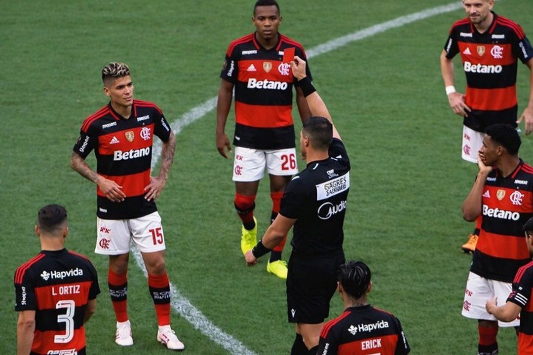 Jorge Carrascal durante un partido con Flamengo