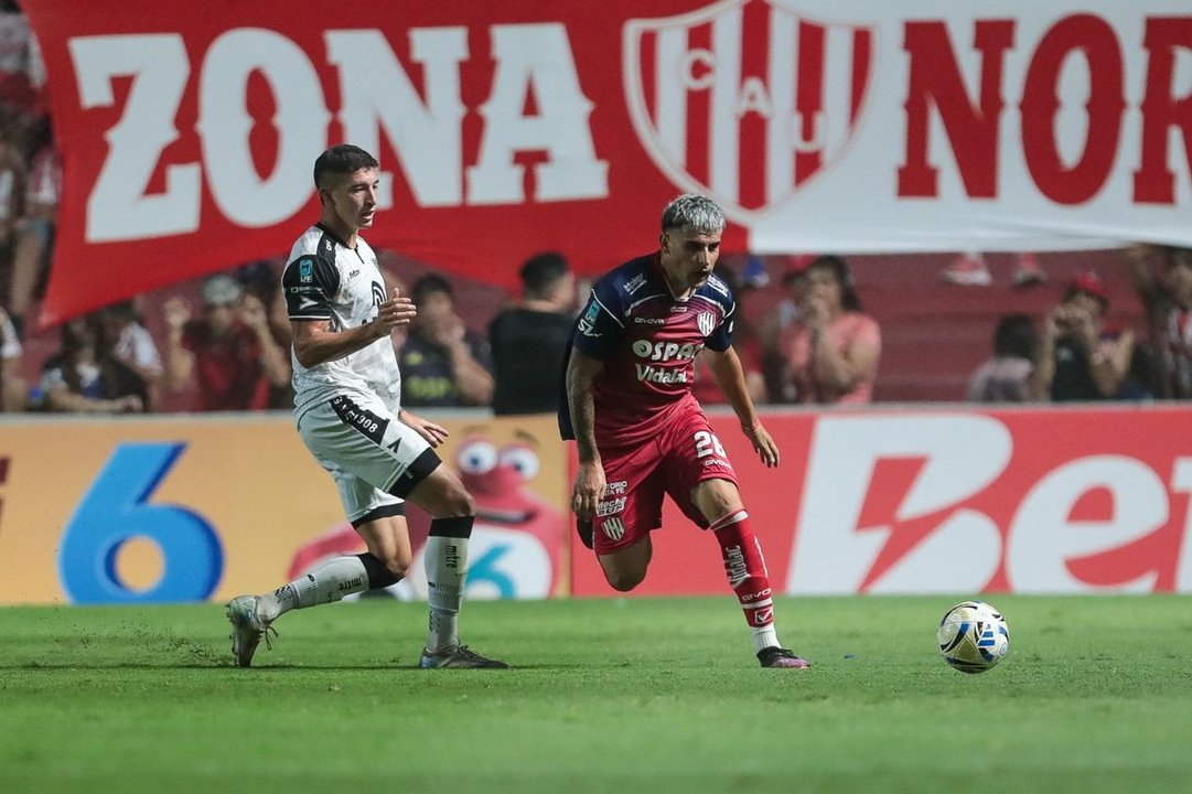 Festejo de Unión de Santa Fe ante Gimnasia de Mendoza