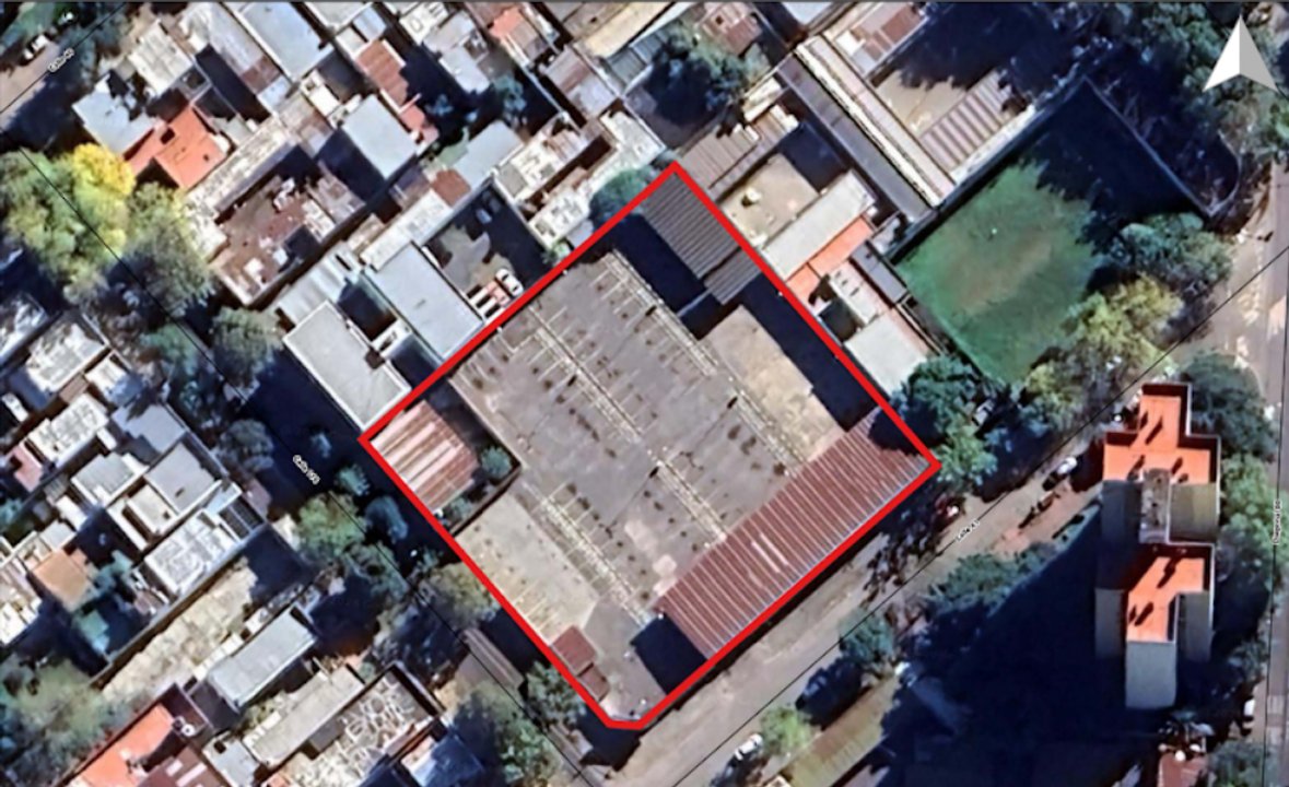Fachada del inmueble estatal en La Plata que será subastado