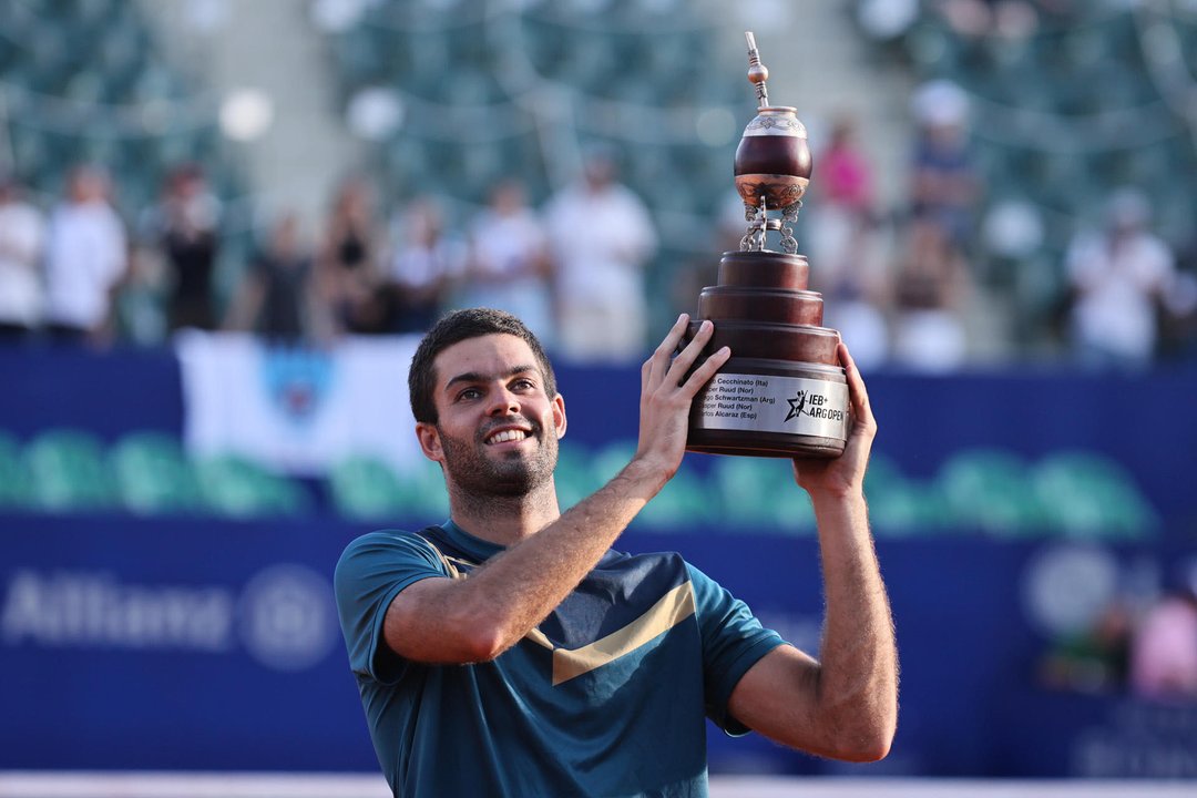 Tenistas argentinos y campeones históricos del Argentina Open