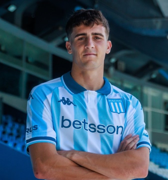 Ezequiel Cannavo, nuevo lateral derecho de Racing Club