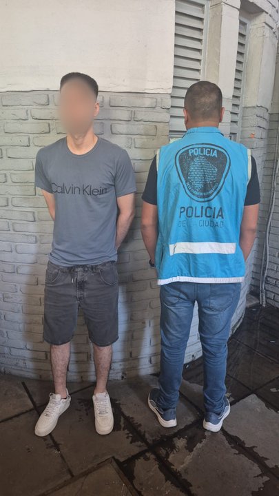 Operativo policial en el barrio porteño de San Cristóbal