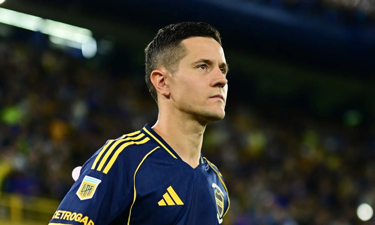 Ander Herrera se retira de un entrenamiento de Boca por lesión