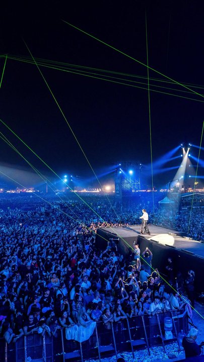 Escenario principal de la Fiesta Nacional de la Confluencia 2026 en Neuquén