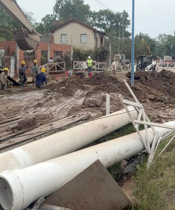 Obra cloacal de AySA en el barrio San Miguel de Ingeniero Maschwitz, partido de Escobar