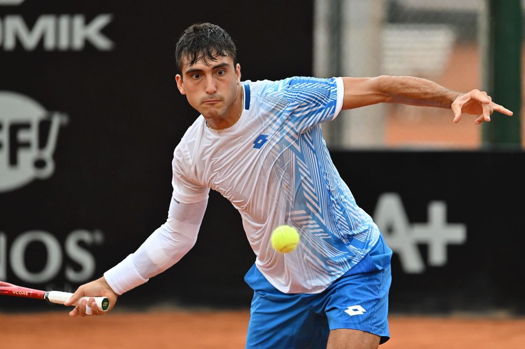 Román Burruchaga en acción en el Challenger de Rosario
