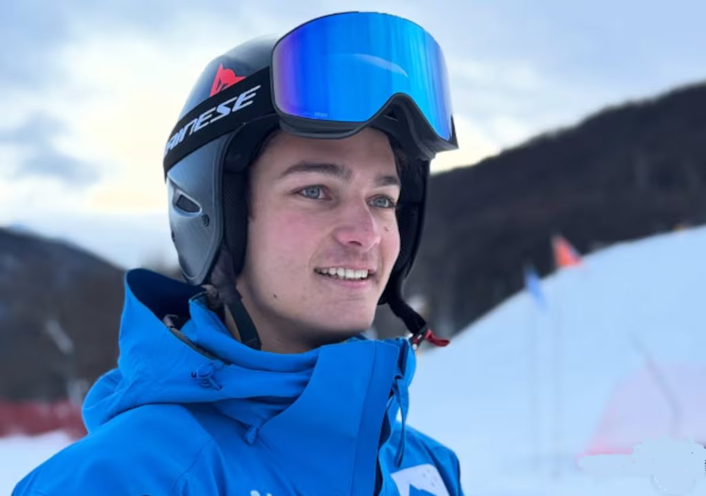 El esquiador argentino Tiziano Gravier compitiendo en esquí alpino