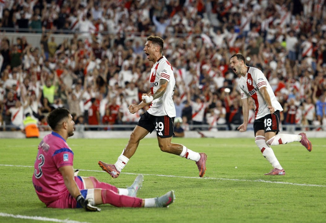 River Plate y Tigre se enfrentan en el estadio Monumental