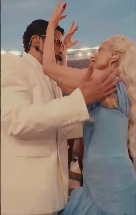 Bad Bunny junto a Lady Gaga y Ricky Martin en el show del Super Bowl 2026