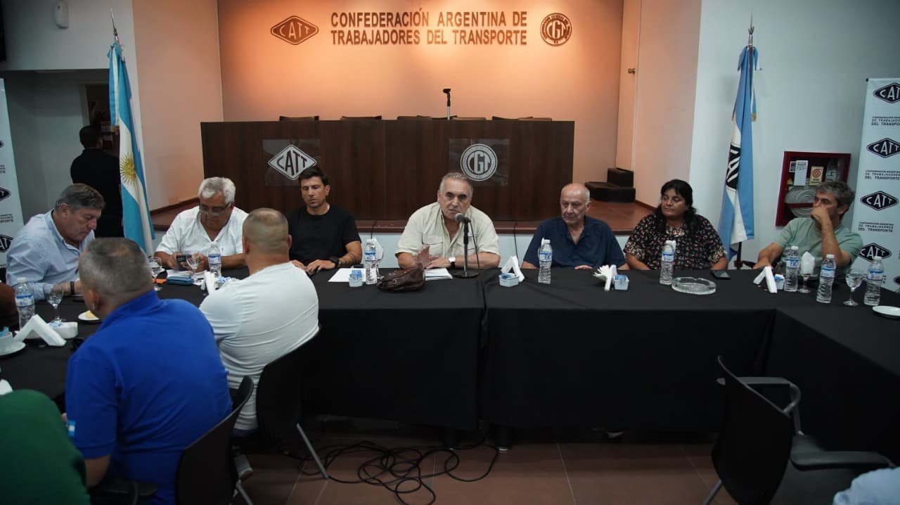 Dirigentes de la CATT anuncian cese de tareas contra la reforma laboral