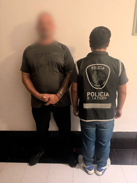 Hinchas de Huracán en la tribuna del Tomás A. Ducó