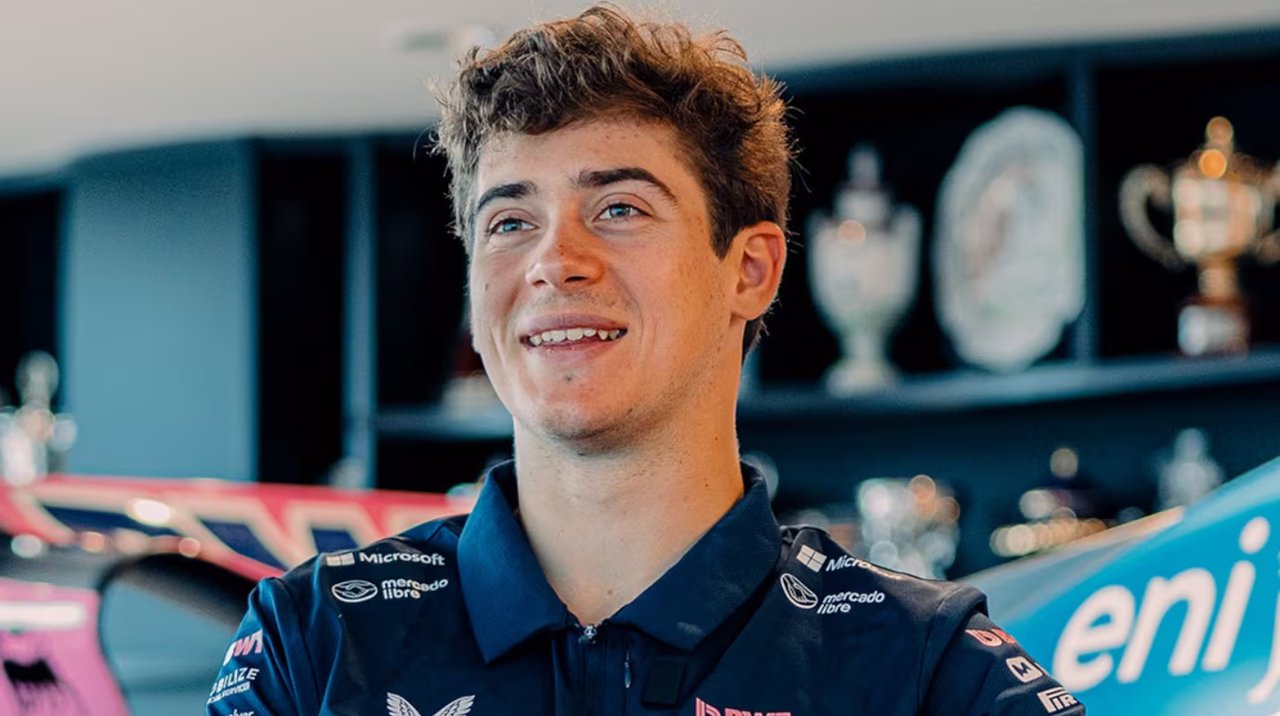 Franco Colapinto probando el Alpine de Fórmula 1 en el circuito de Baréin
