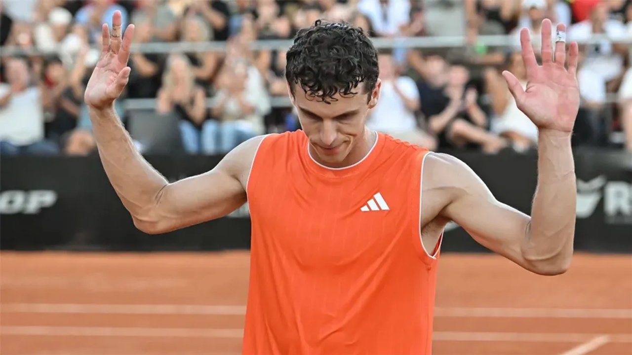 Juan Manuel Cerúndolo durante el Argentina Open