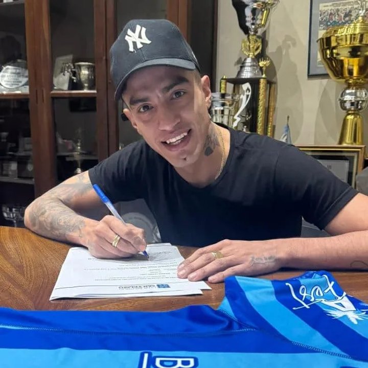 Leonel Lolo Miranda vende un anillo de oro en Villa Tranquila