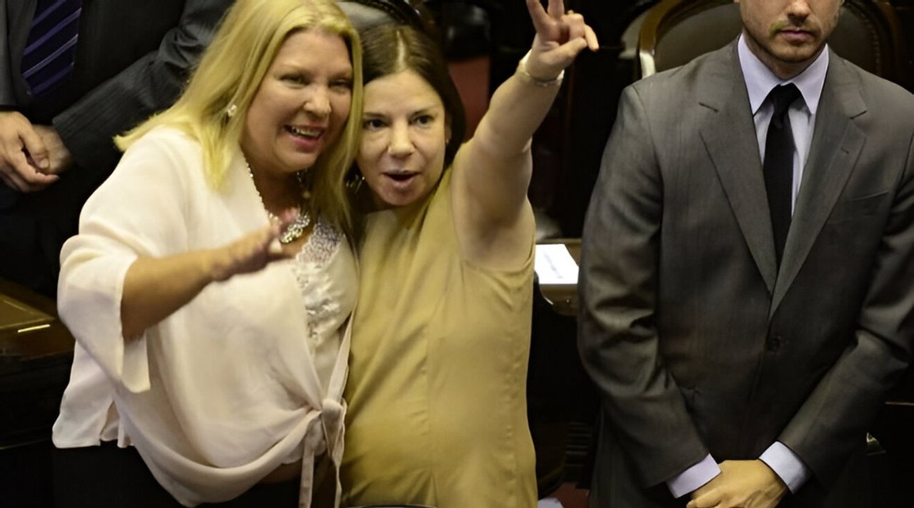 Elisa Carrió despide a la ex diputada chaqueña Sandra Mendoza