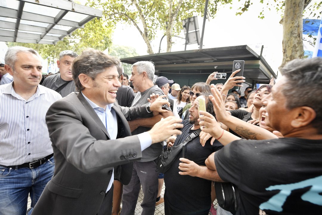 Kicillof estrenó la presidencia del PJ bonaerense en medio del fuego amigo de La Cámpora