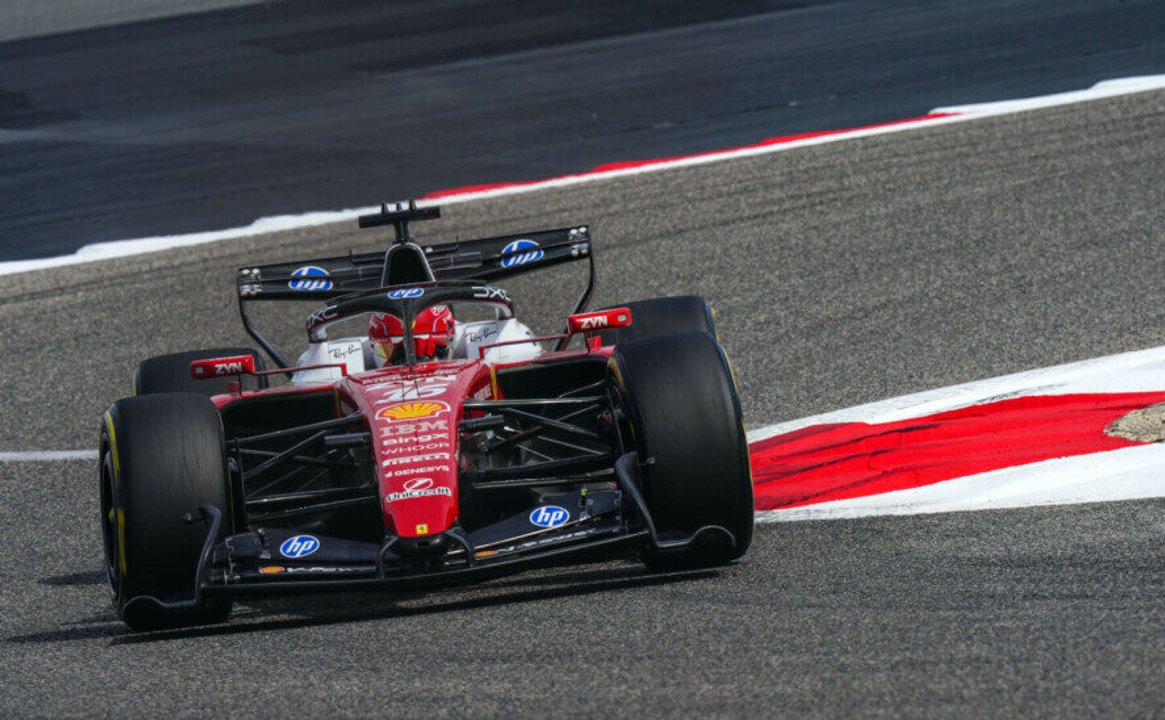 Charles Leclerc durante los tests de pretemporada en Baréin