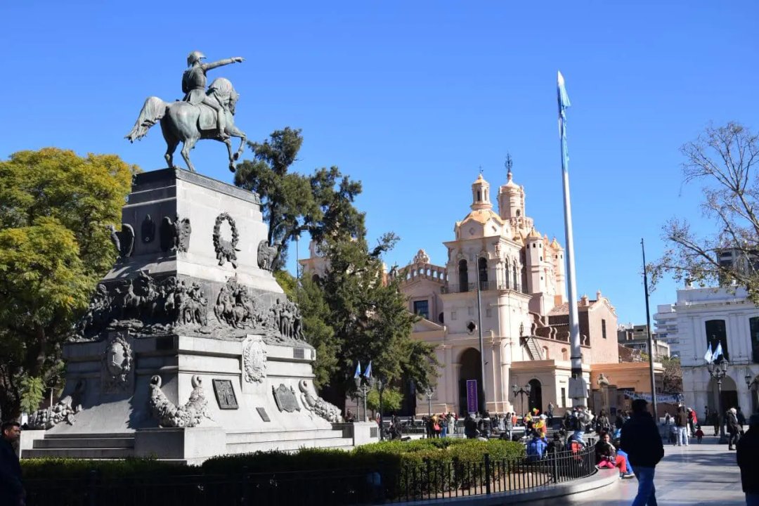 Panorama urbano de Córdoba, donde crecen los casos de suicidio en jóvenes