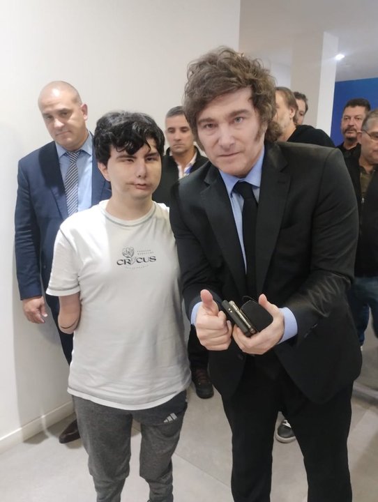 Militante libertario que lanzó una colecta para comprar una prótesis