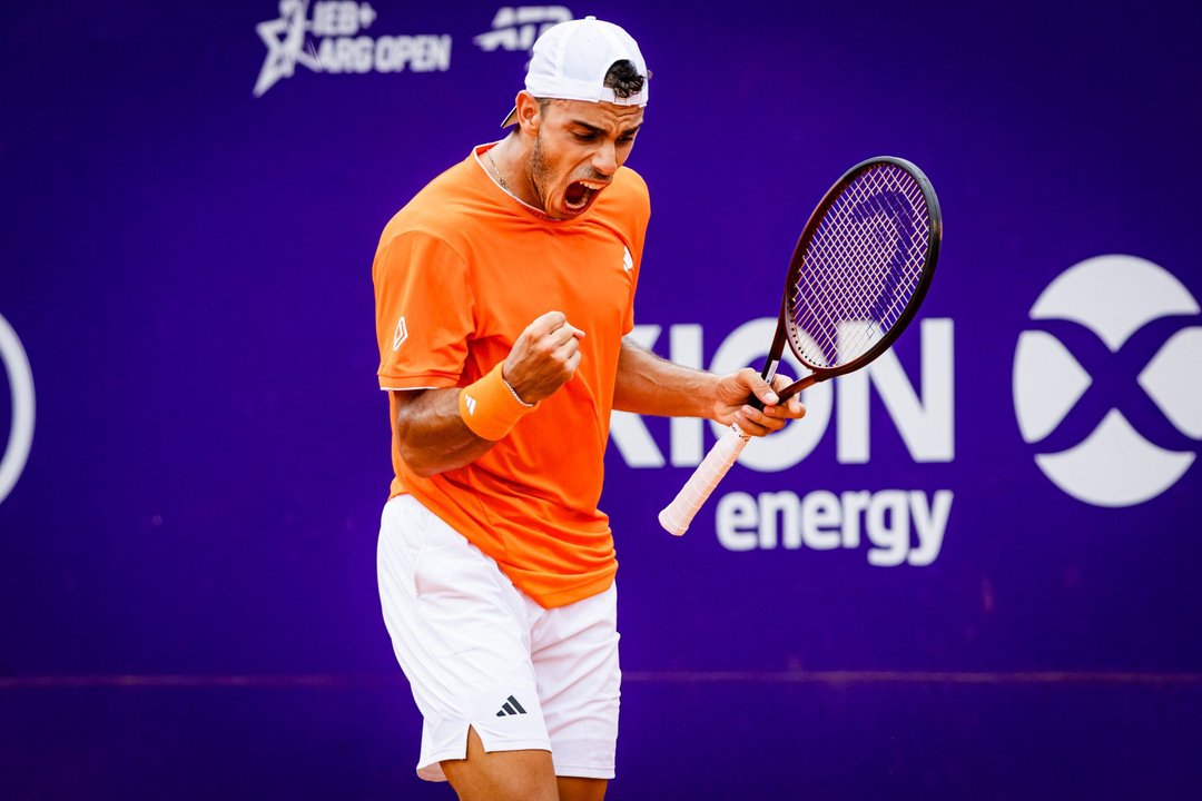 Francisco Cerúndolo en acción en el Chile Open 2026