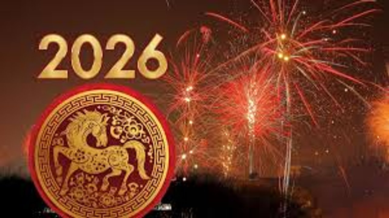 Celebración del Año Nuevo Chino con decoraciones rojas