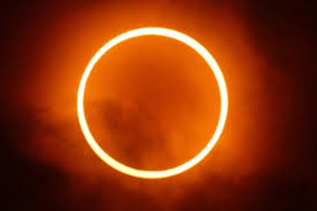 Visualización artística de un eclipse solar anular
