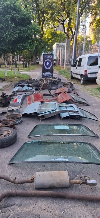 Allanamiento a desarmadero clandestino en Barrio Mitre