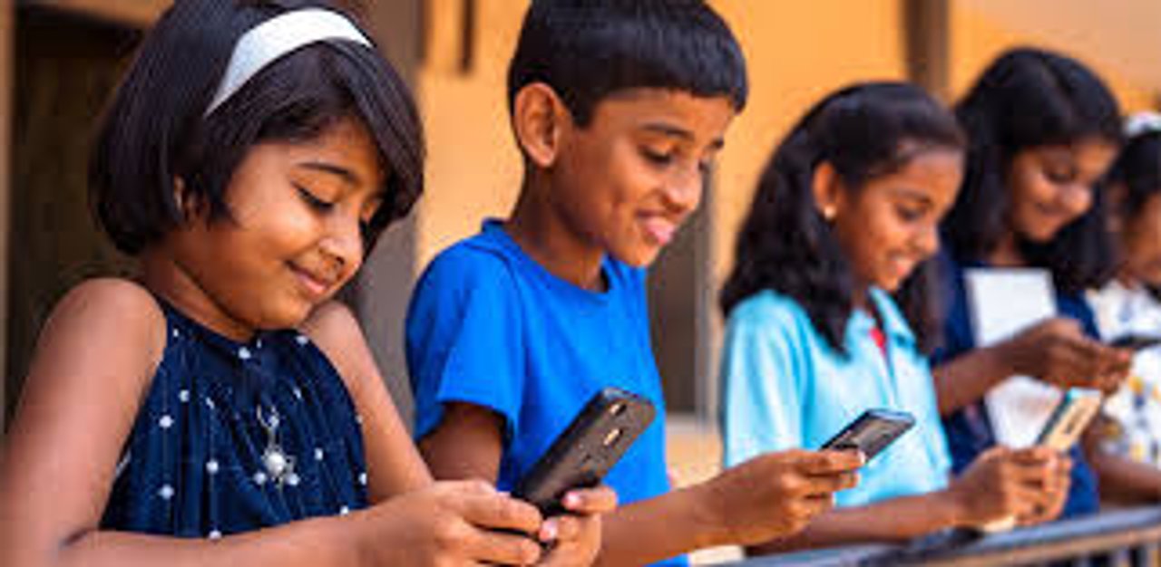 El ministro de Tecnología de India Ashwini Vaishnaw durante una cumbre sobre inteligencia artificial