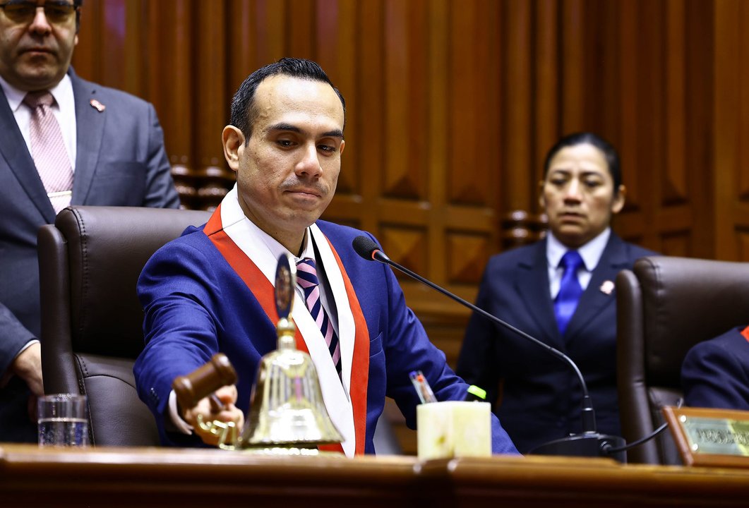 Congreso de Perú durante la votación que destituyó a José Jerí