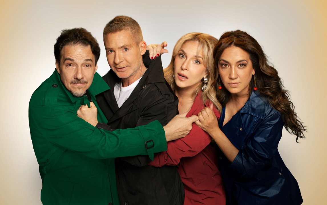 Adrián Suar y elenco en la obra Sottovoce en el Teatro El Nacional Sancor Seguros