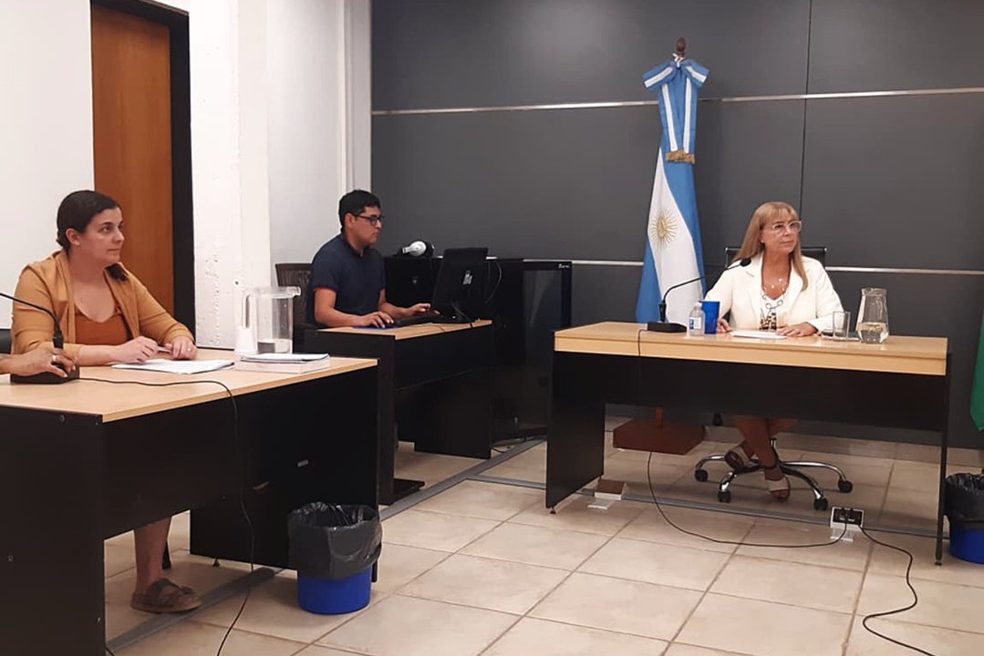 Fachada de edificio judicial en referencia al caso en Cipolletti