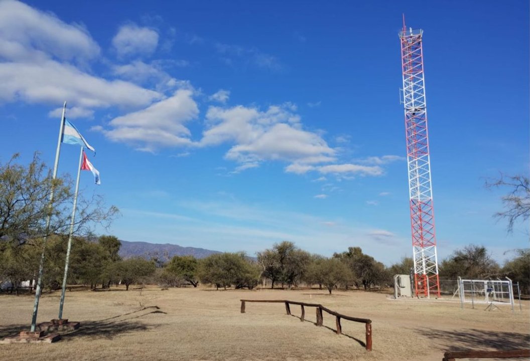Torre de faro de conservación para detección de incendios en Córdoba