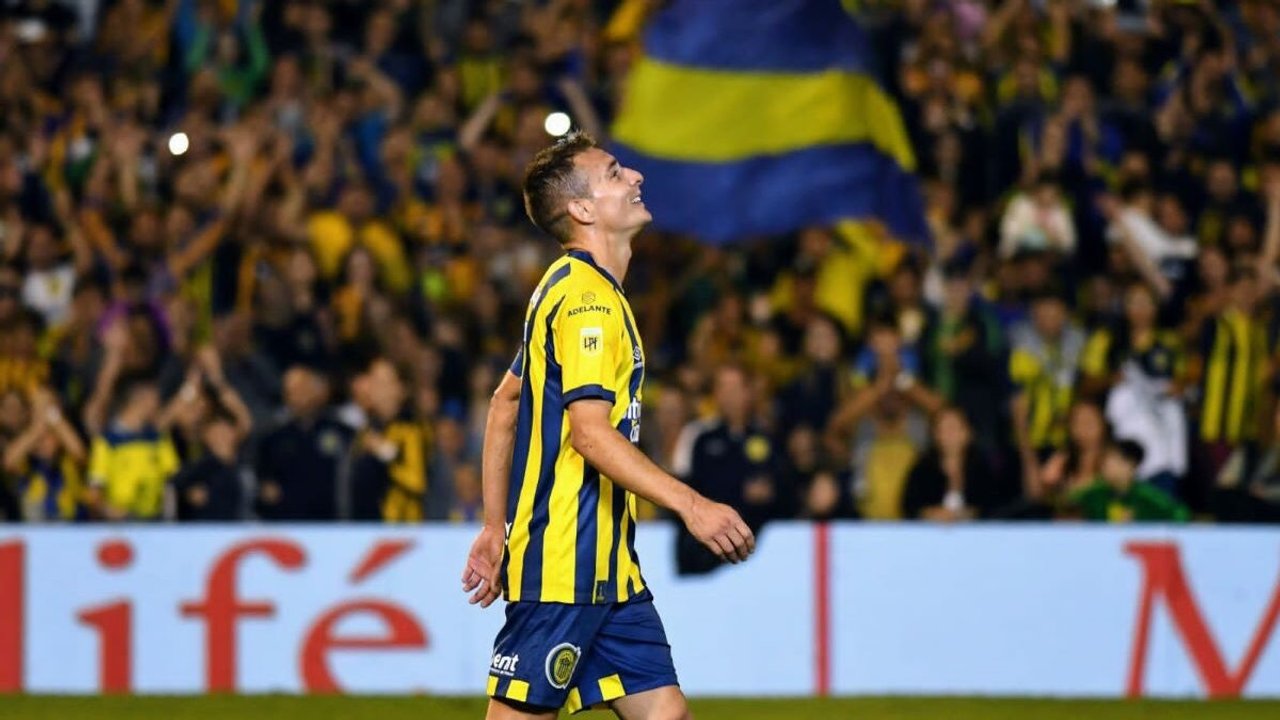 Marco Ruben vuelve del retiro para jugar en Rosario Central