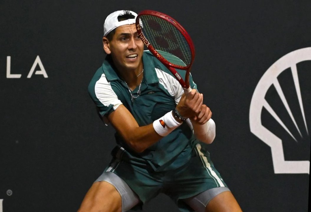 Alejandro Tabilo celebra su victoria en el ATP 500 de Río