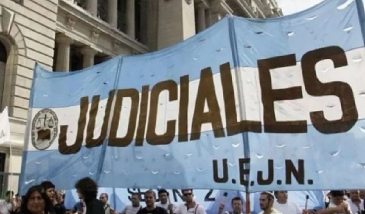 Empleados judiciales en paro y toma de edificio