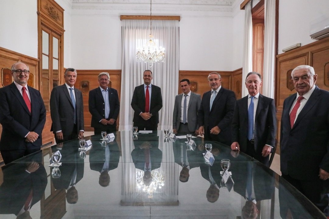 Reunión del Grupo de los 6 con Manuel Adorni en Casa Rosada