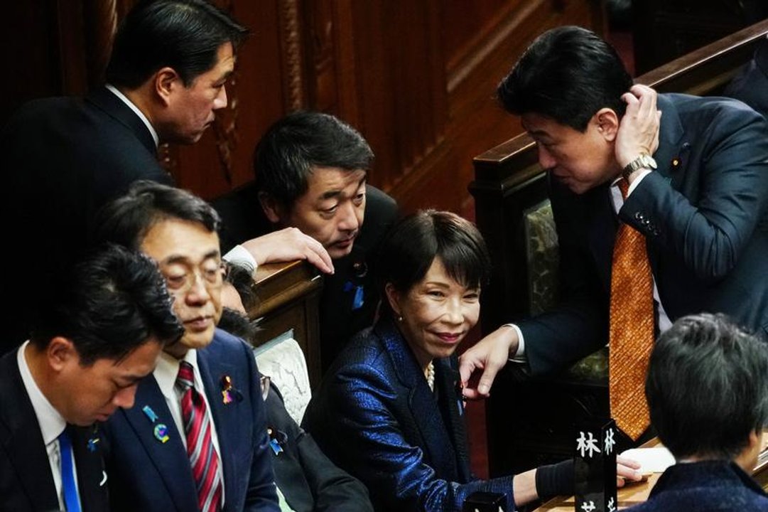 Sanae Takaichi en medio de cuestionamientos políticos en Japón