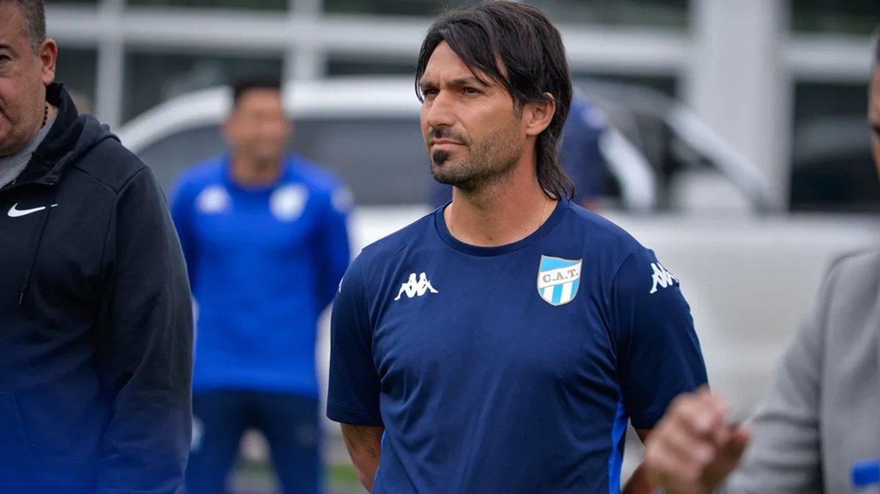 Hugo Colace durante un partido de Atlético Tucumán