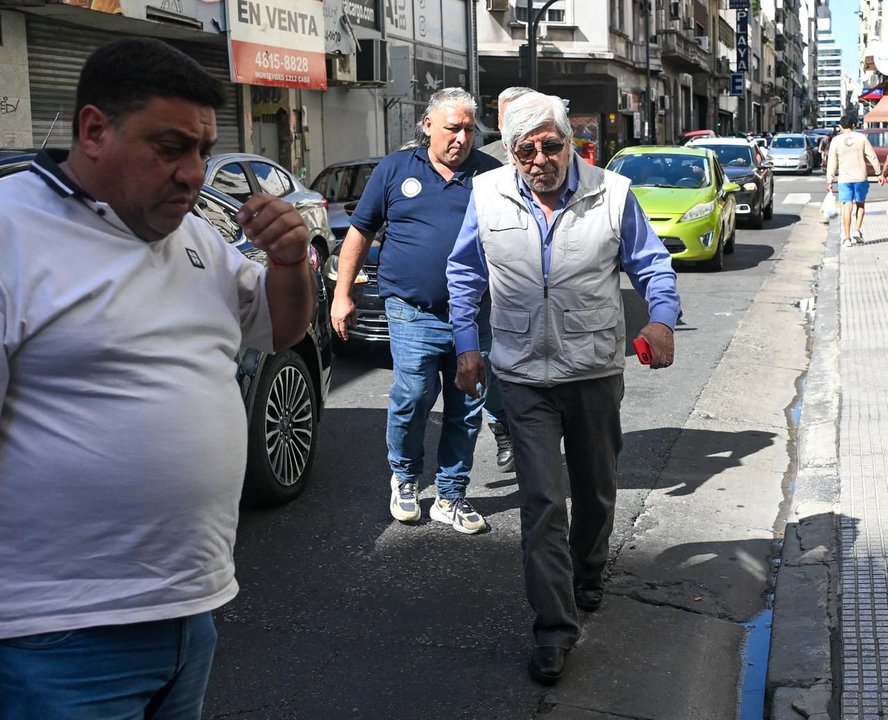 Hugo Moyano participa de una reunión de la mesa chica de la CGT