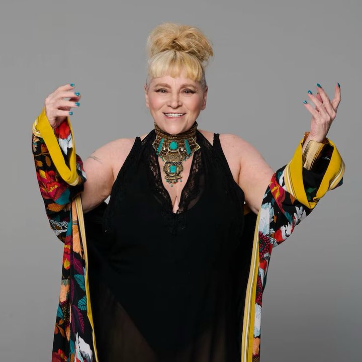Divina Gloria debió salir temporalmente de la casa de Gran Hermano por hipertensión
