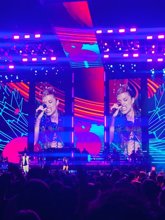 La Banda de Carlitos y Euge Quevedo en vivo en el Movistar Arena