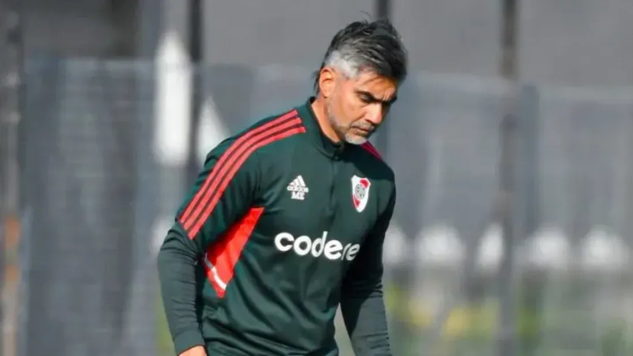 Marcelo Escudero será interino mientras River espera por Coudet