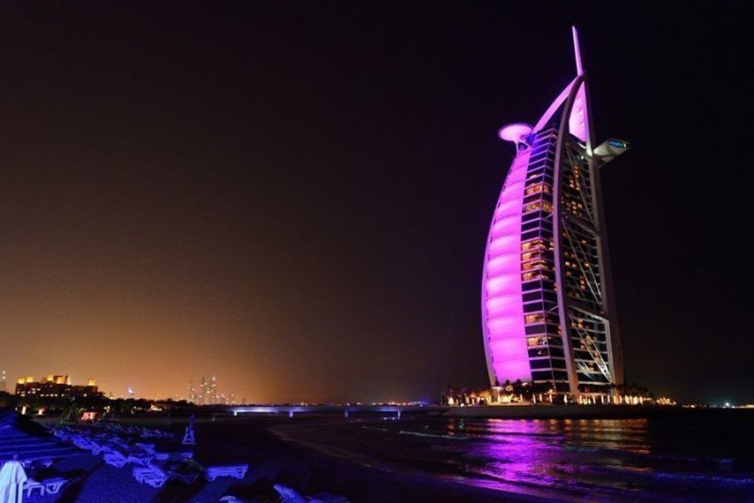 Fachada del hotel Burj Al Arab de Dubái