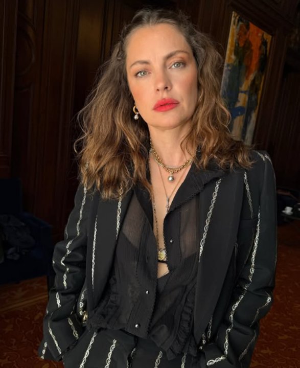 Dolores Fonzi en el escenario de los Premios Goya