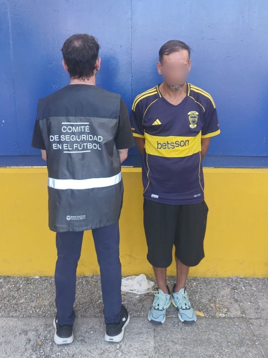 Operativo policial en los accesos a La Bombonera durante el partido de Boca Juniors