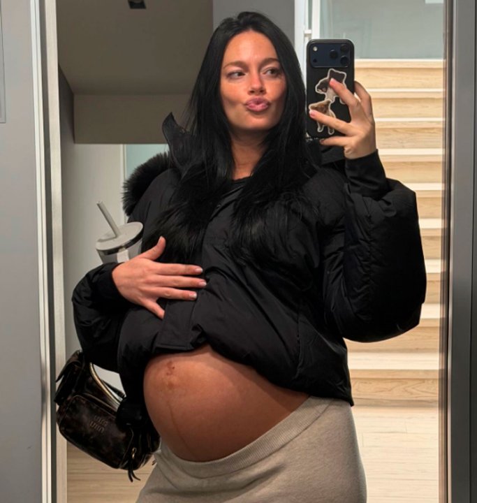 Oriana Sabatini y Paulo Dybala fueron padres de su primera hija en Roma