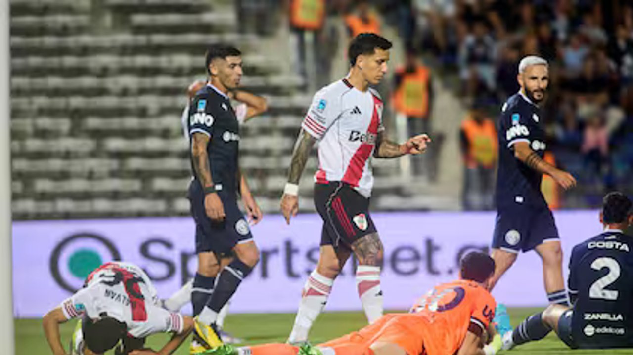 River ante Independiente Rivadavia en el Malvinas Argentinas