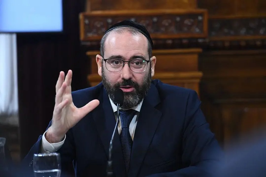 Embajador argentino en Israel Axel Walhnish durante una entrevista