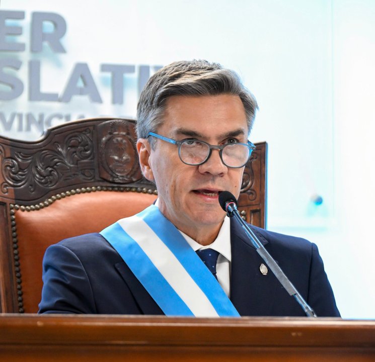 Chaco: Zdero envió a la Legislatura el proyecto para dar curso a la reforma de la Constitución provincial